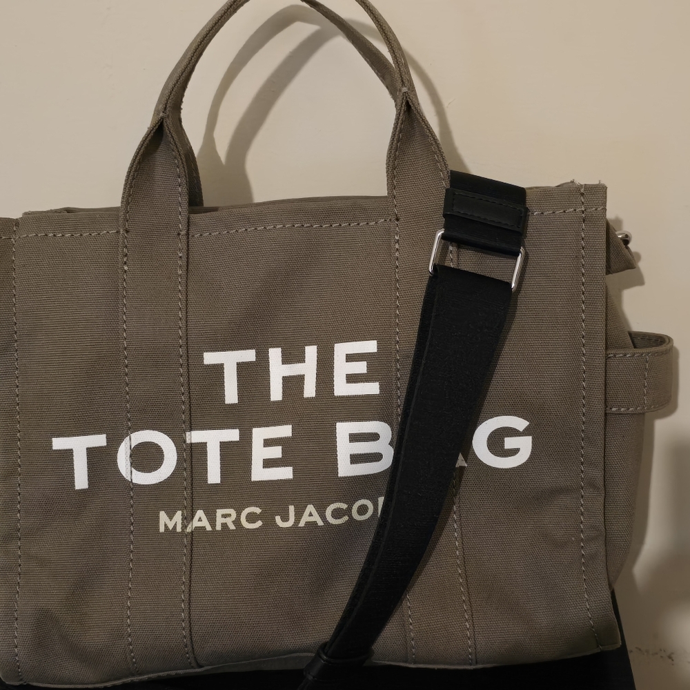 Marc Jacobs The Tote Bag Slightly used just once